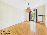 Schlafzimmer mit Balkon