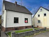 Fronatansicht mit Schild