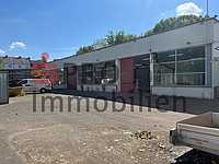 Halle und Außenfläche