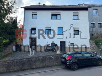 Großes Einfamilienhaus in zentraler Lage!, 66346 Püttlingen, Einfamilienhaus