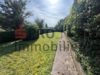 Solides Haus für die große Familie! - Garten mit Weg