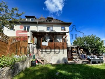 EFH mit Garage und Garten in guter Höhenlage von St. Arnual, 66119 Saarbrücken, Einfamilienhaus