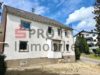 Zweifamilienhaus mit Hof und Garage - Hausfront