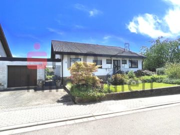 Freistehender Bungalow mit zusätzlichem Bauland!, 66271 Kleinblittersdorf, Einfamilienhaus