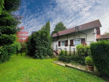 Einfamilienhaus in idyllischer Lage am Hirbacher Weiher!, 57510 Hilsprich (Frankreich), Einfamilienhaus