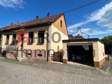 Dreifamilienhaus mit Garage in Dudweiler!, 66125 Saarbrücken, Doppelhaushälfte