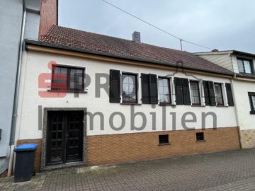 Einfamilienhaus mit Garten in Sulzbach!, 66280 Sulzbach, Reihenmittelhaus