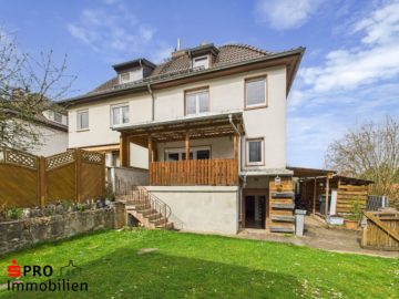 EFH mit Garage und Garten in guter Höhenlage von St. Arnual, 66119 Saarbrücken, Doppelhaushälfte