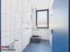 Top-Lage Mettlach: Moderne Halle mit Büro & großem Parkplatz - Sanitärraum