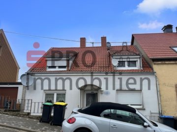 Charmantes 1-2-Familienhaus mit Potenzial in Spiesen-Elvers., 66583 Spiesen-Elversberg, Doppelhaushälfte